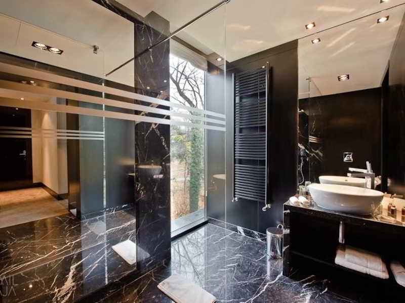 Platinum Palace Boutique & Hotel
