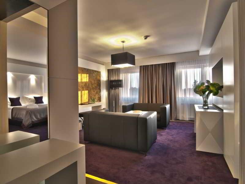 Platinum Palace Boutique & Hotel