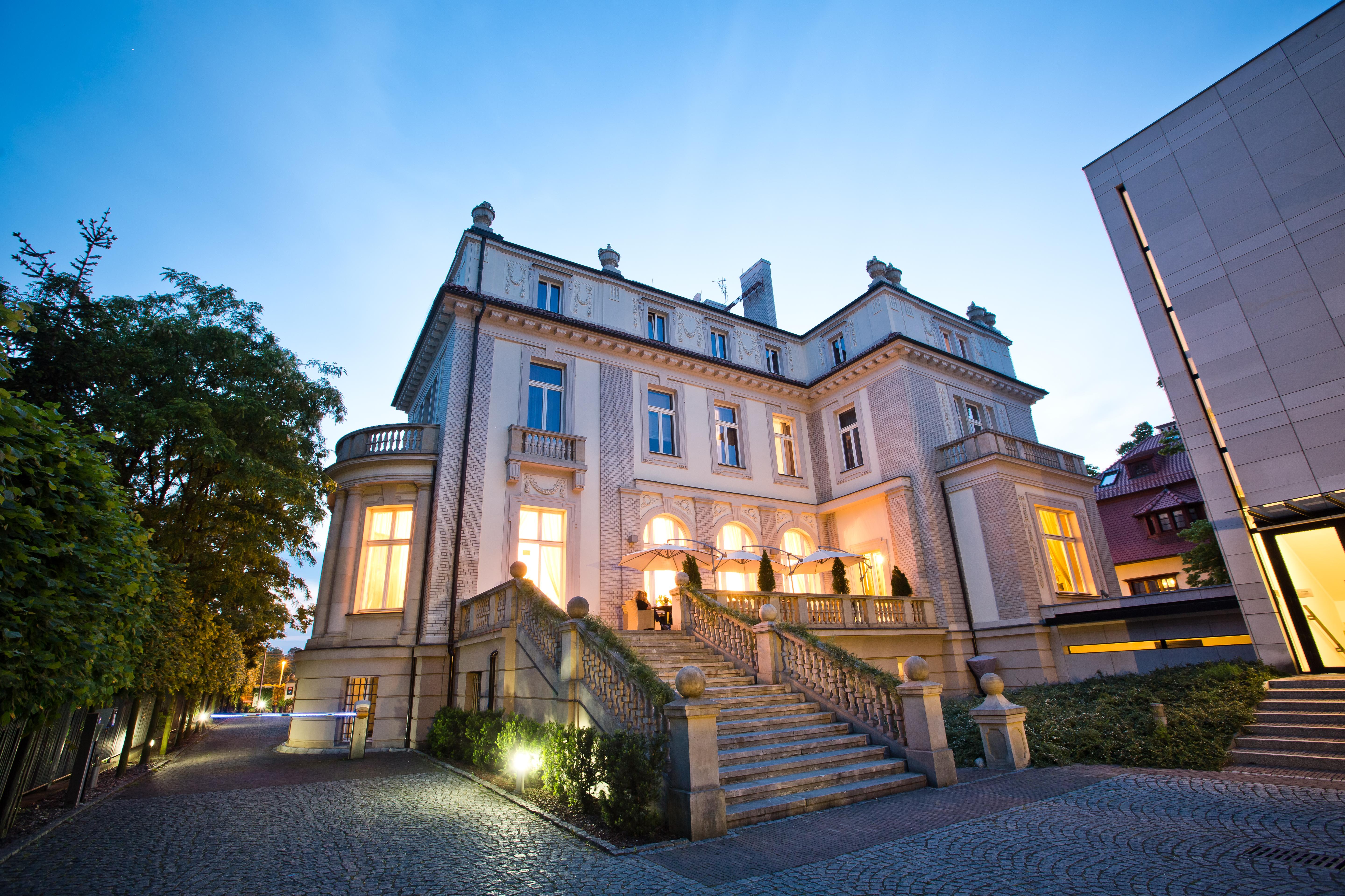 Hotel Platinum Palace Boutique &