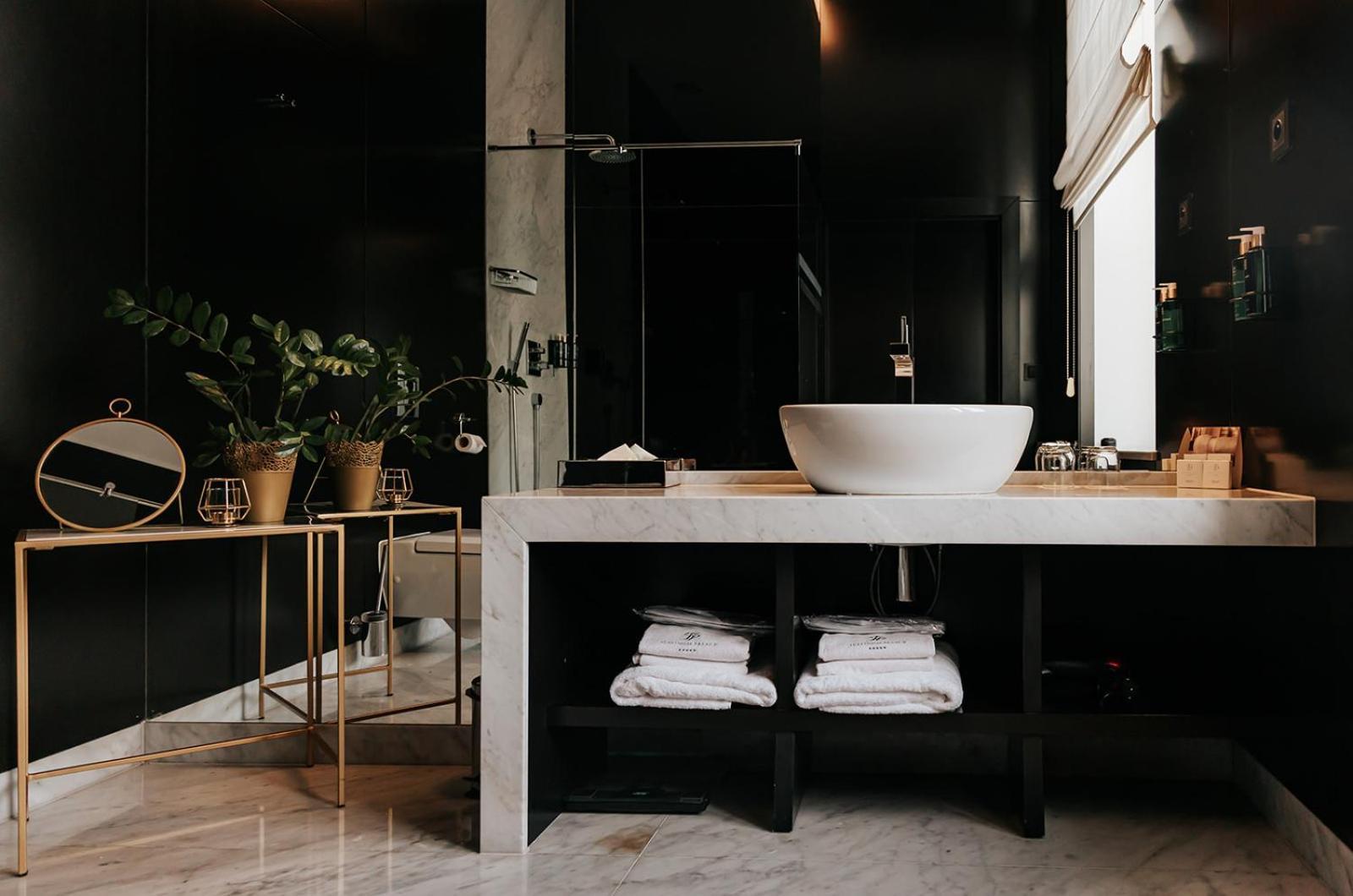 Platinum Palace Boutique & Hotel
